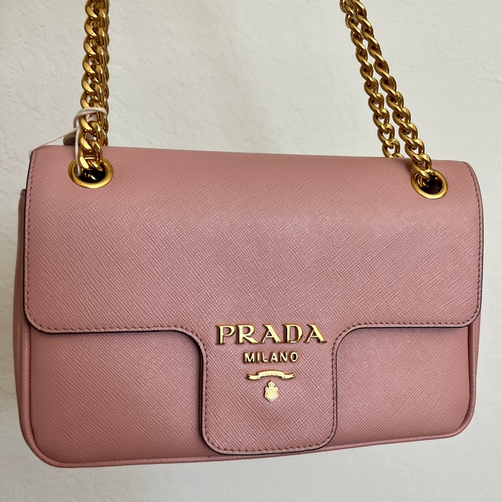 Prada Saffiano crossbody bag LIKE NEW - Picture 3 of 9